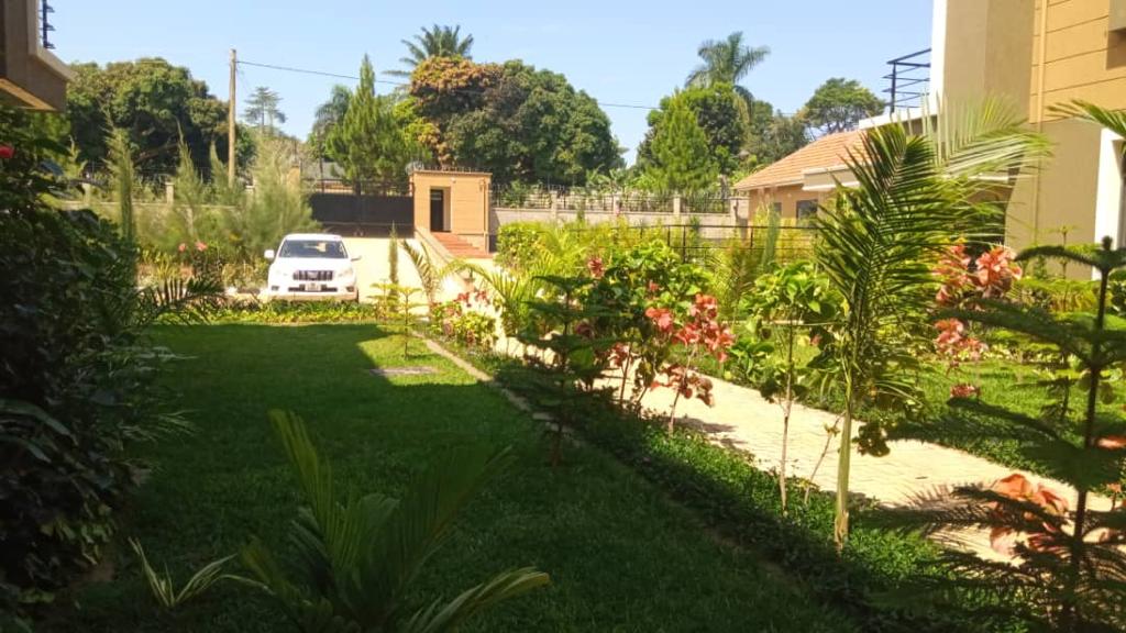 WhatsApp Image 2022-06-29 at 11.07.00 AM 9.jpeg